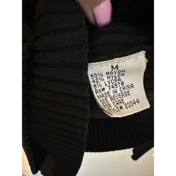 Cache Ribbed knit, wrap-style, plunging V-neckline Black Size Medium Stretchy - Picture 6 of 6